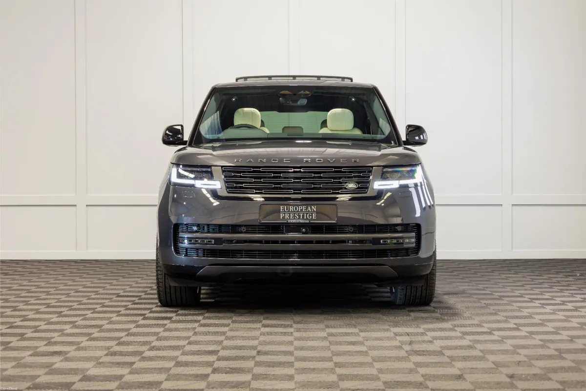 262 Range Rover P460e SE *Pan Roof - Image 2