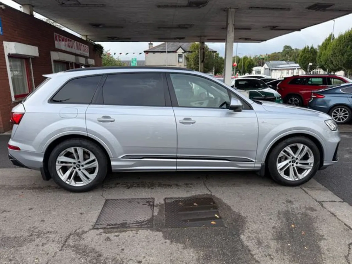 Audi Q7 3.0tdi Q TIP S Line Black pack - Image 2