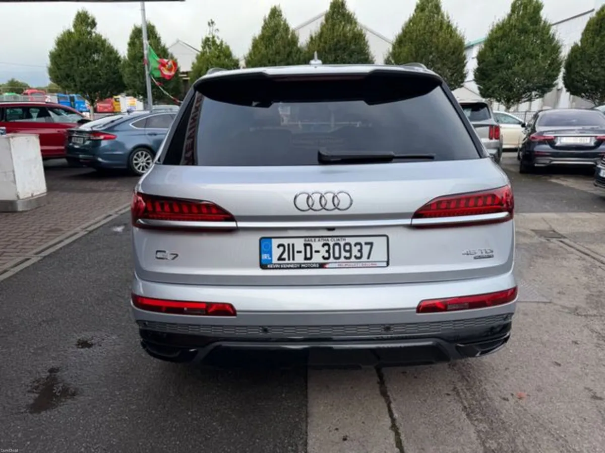 Audi Q7 3.0tdi Q TIP S Line Black pack - Image 4