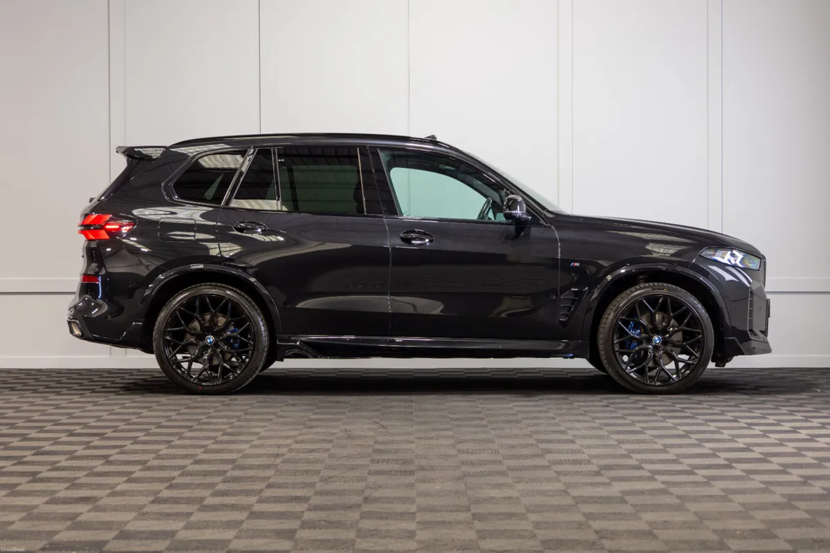 232 BMW X5 X-Drive 30d M-Sport 2 Seat Commercial - Image 6