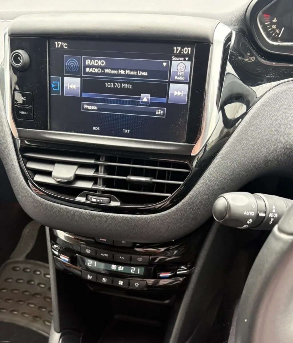 Peugeot 208 1.4 HDI Semi Auto - Image 4