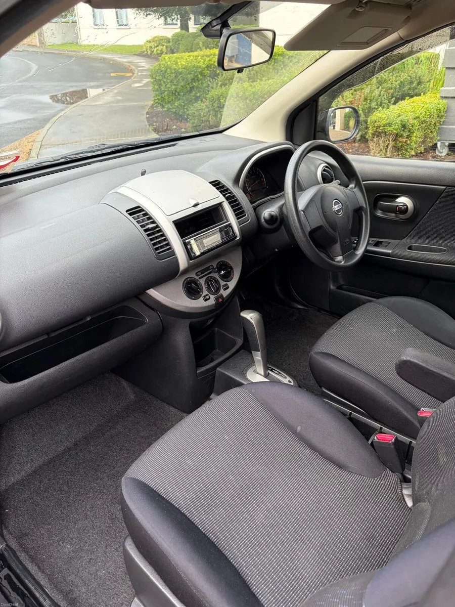 Nissan Note 2010 automatic - Image 6