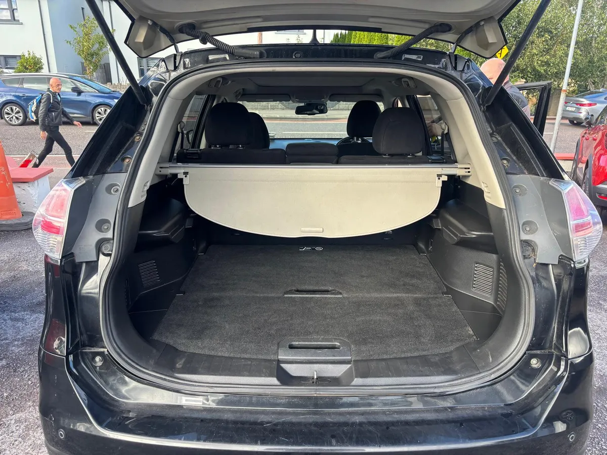 Nissan X-Trail 2017  5  SEATER  AUTOMATIC  TRADE - Image 5