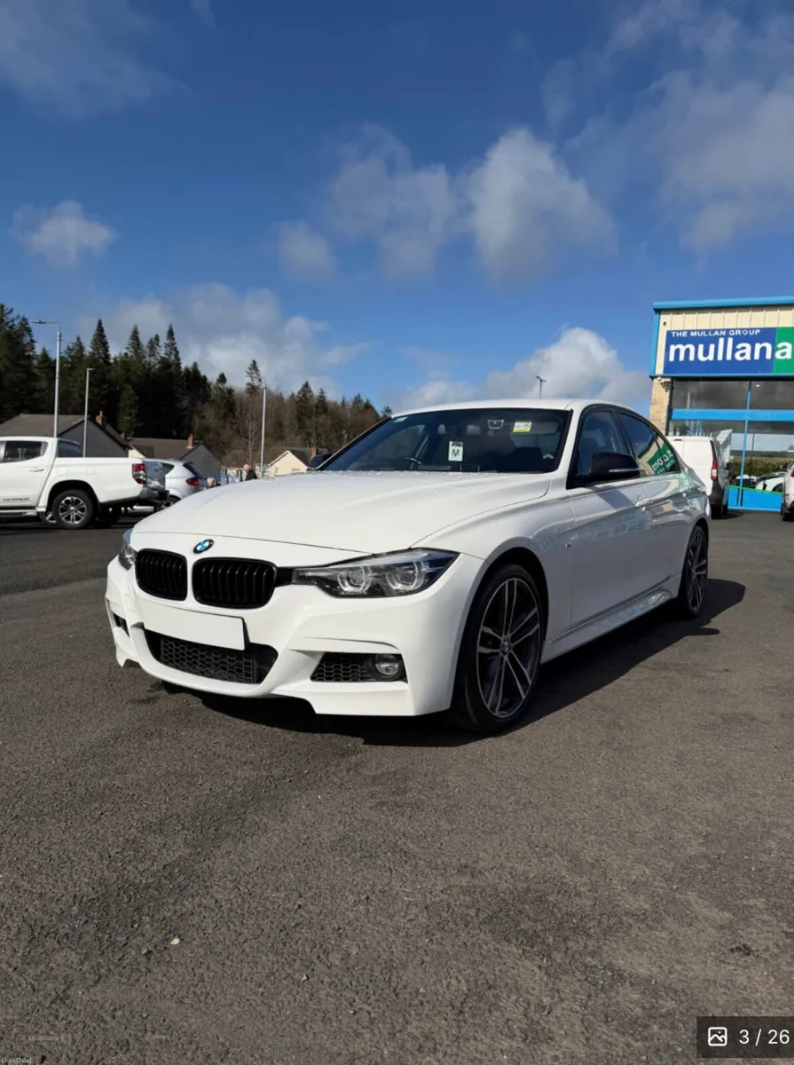 BMW 3-Series 2018 - Image 3