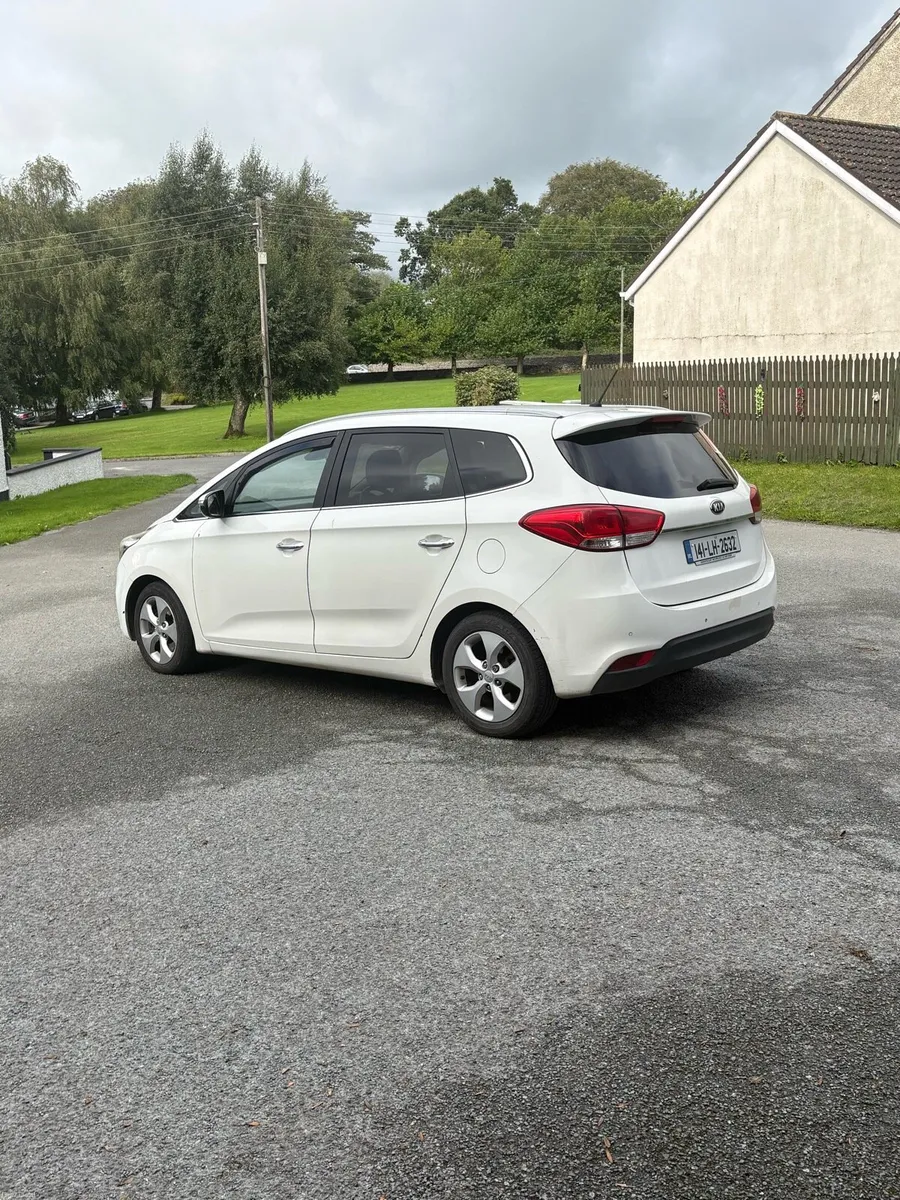 141 Kia carens auto 7seater - Image 5