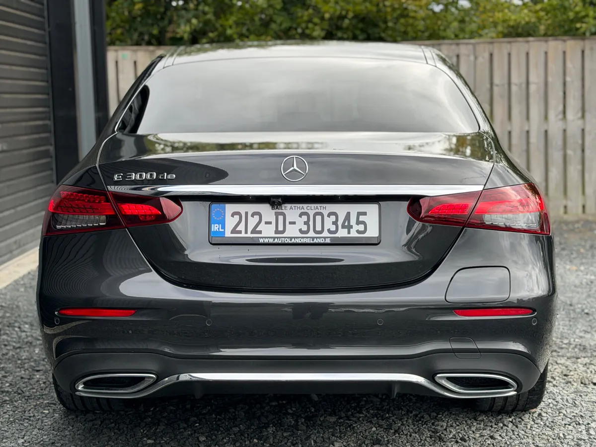 212 Mercedes-Benz E 300 DE Amg Line - Image 3