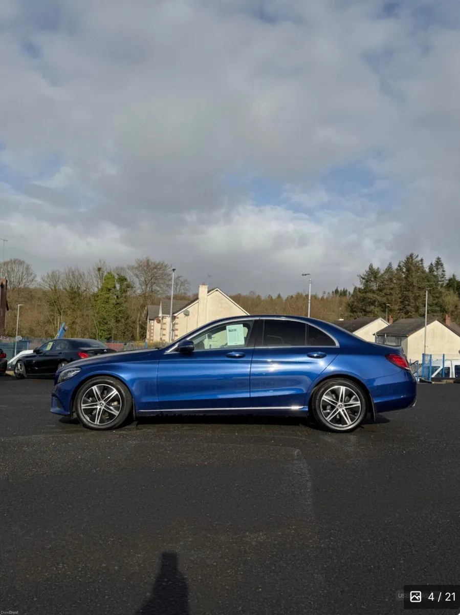 Mercedes-Benz C-Class 2019 - Image 4