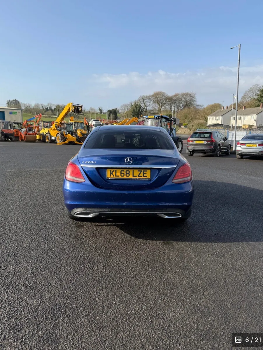 Mercedes-Benz C-Class 2019 - Image 6