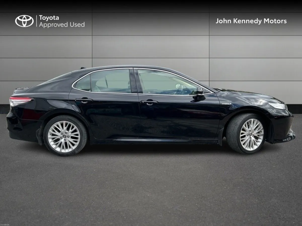 Toyota Camry HYBRID PLATINUM 4DR AUTO - Image 3