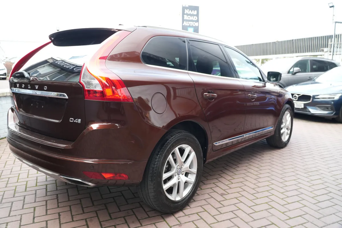 2017 VOLVO XC60 D4 - Image 4
