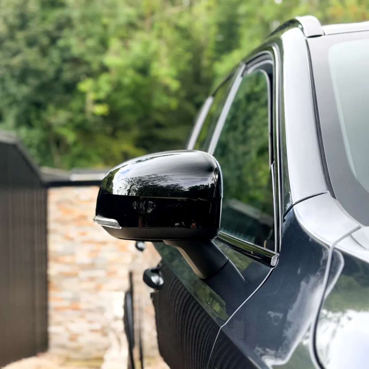 2021 (211) Volvo XC90 R-Design Pro T8 Recharge AWD - Image 5