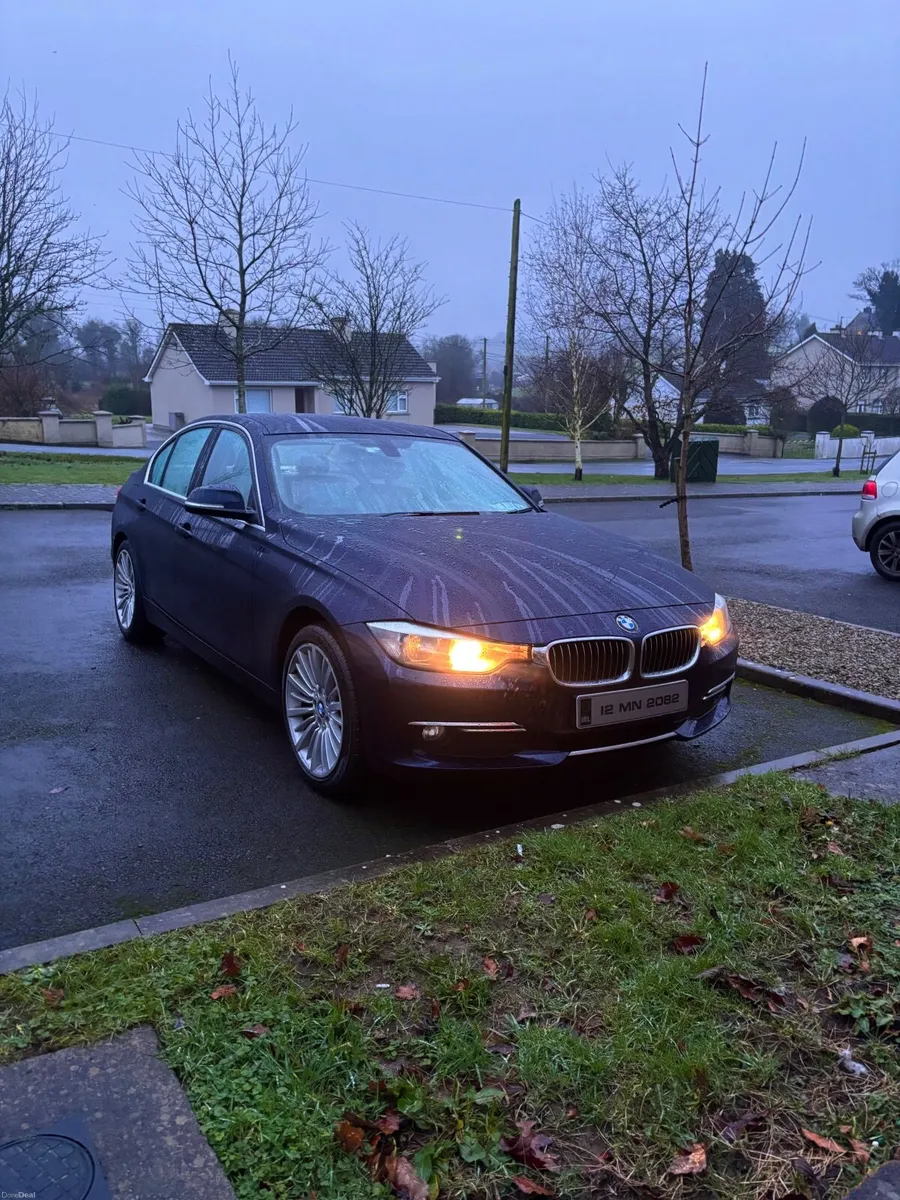 BMW 3-Series 2012 - Image 3