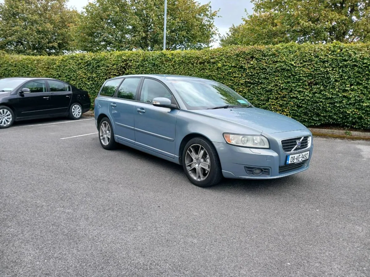 Volvo V50 2.0Tdi Diesel Estate 6Sp Manual - Image 1