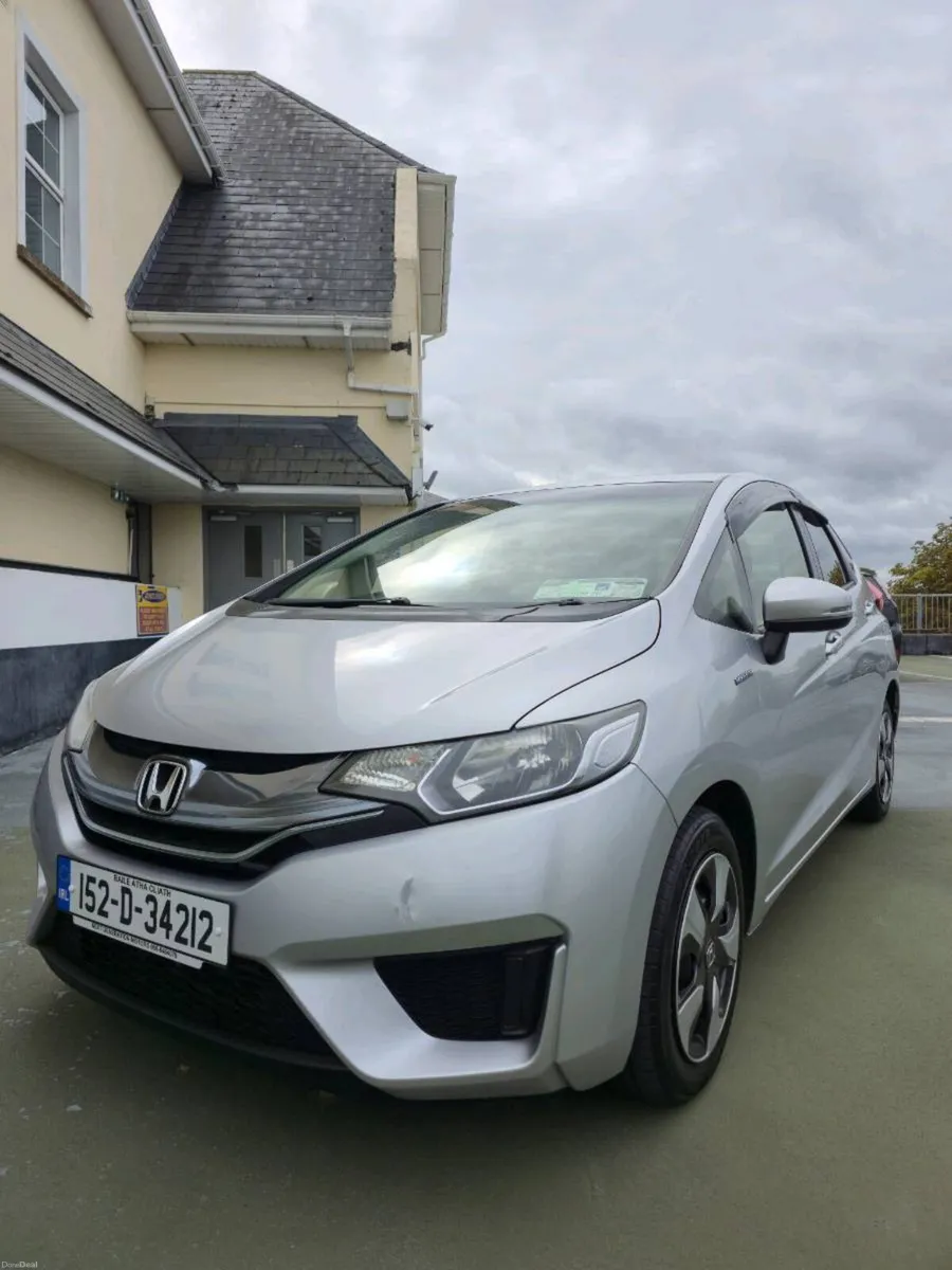 Honda Fit 2015 - Image 2