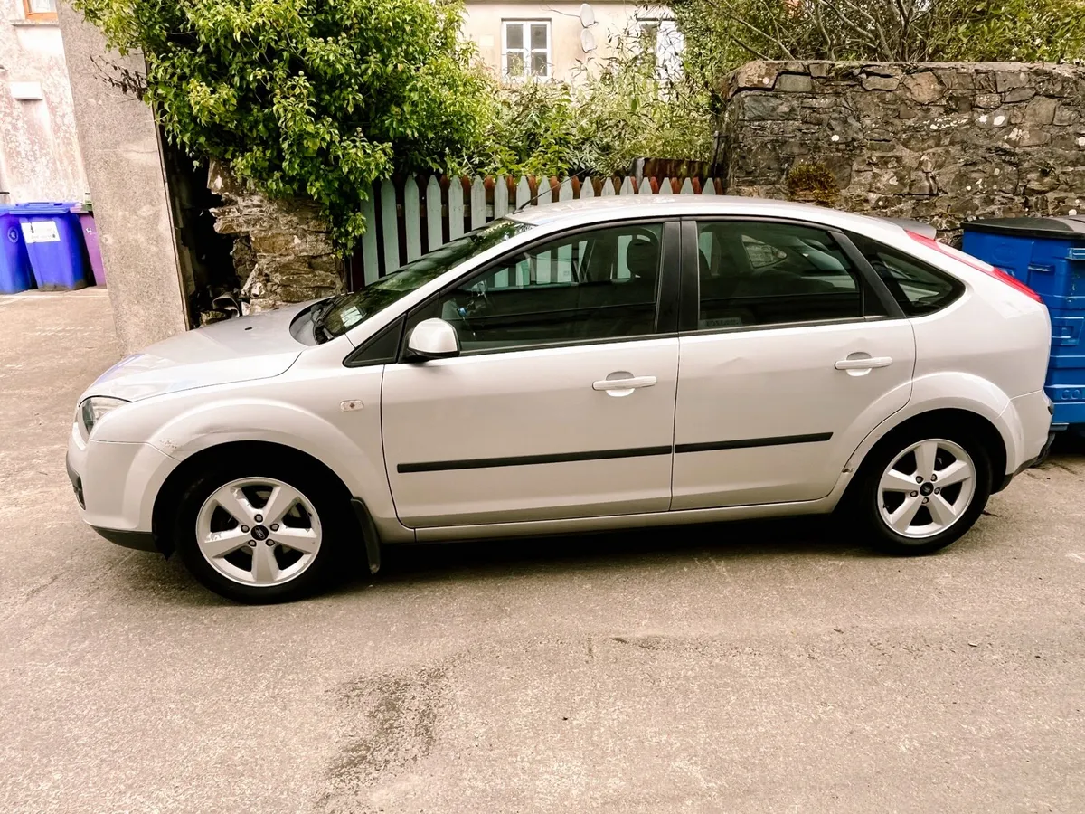 Ford Focus Zetec 1.4P - Image 4