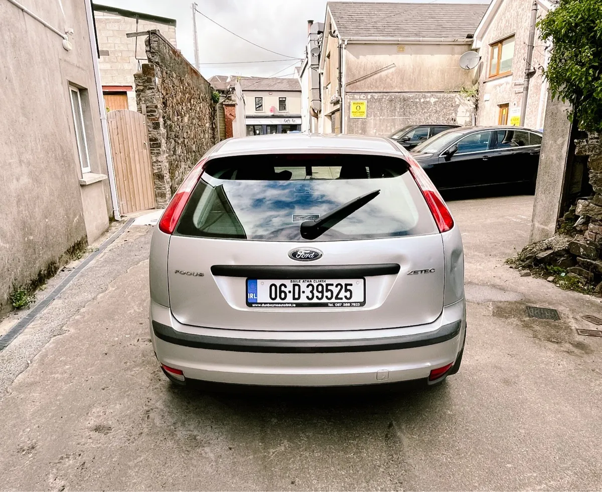 Ford Focus Zetec 1.4P - Image 6