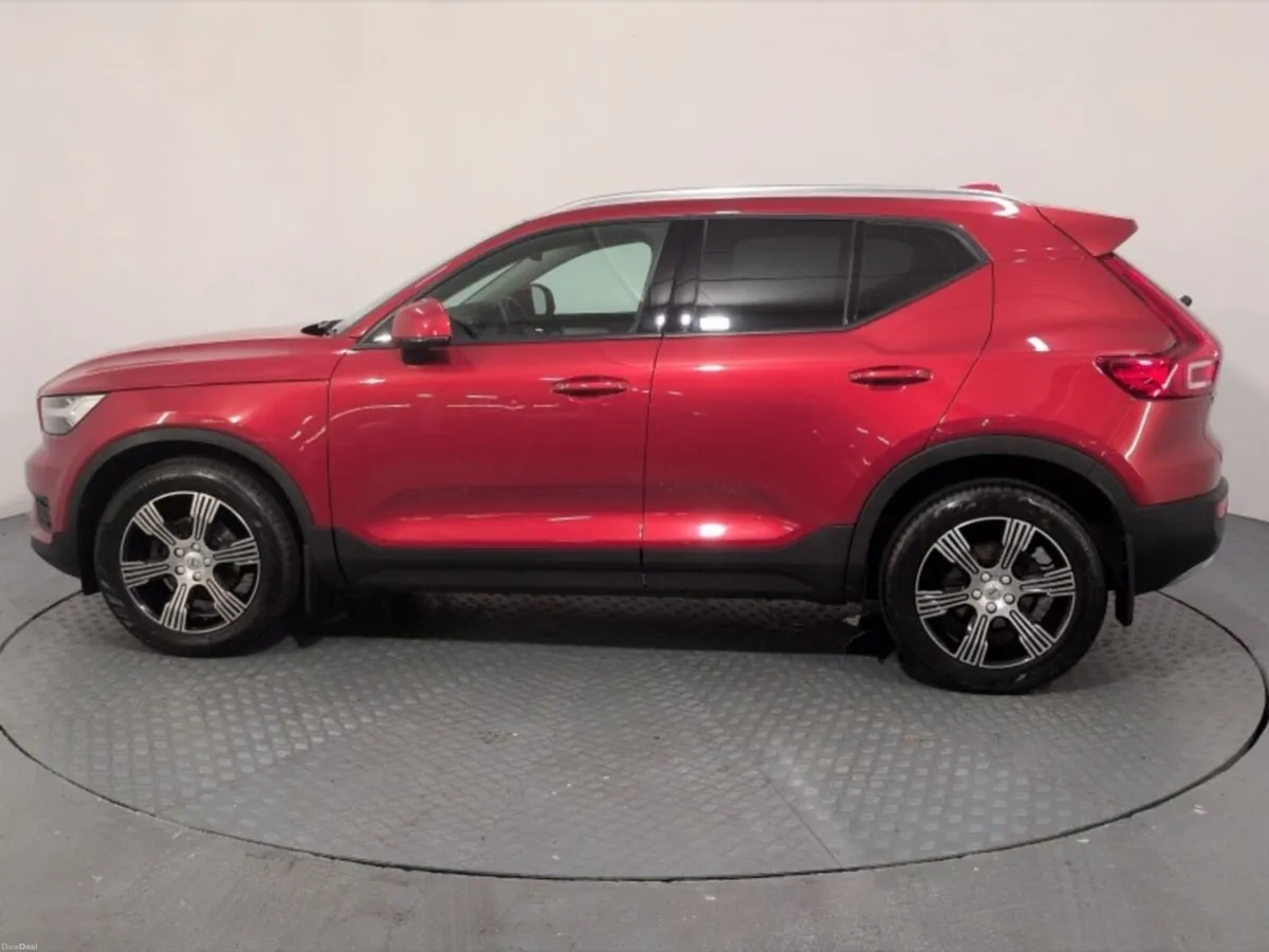 Volvo XC40 T2 Momentum - Image 5