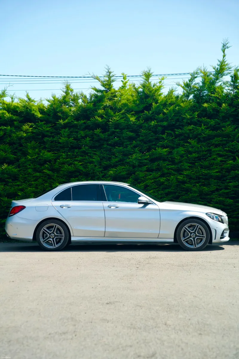 Mercedes-Benz C200 AMG-Line 2018 - Image 4