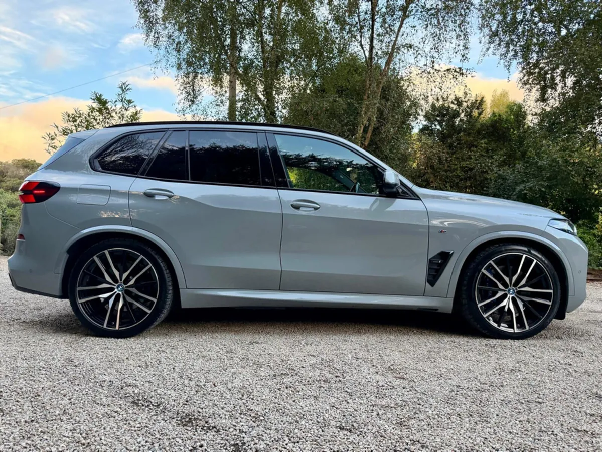 BMW X5 50E M SPORT PRO *SkyLounge…22’s…F.BMW.S.H* - Image 3
