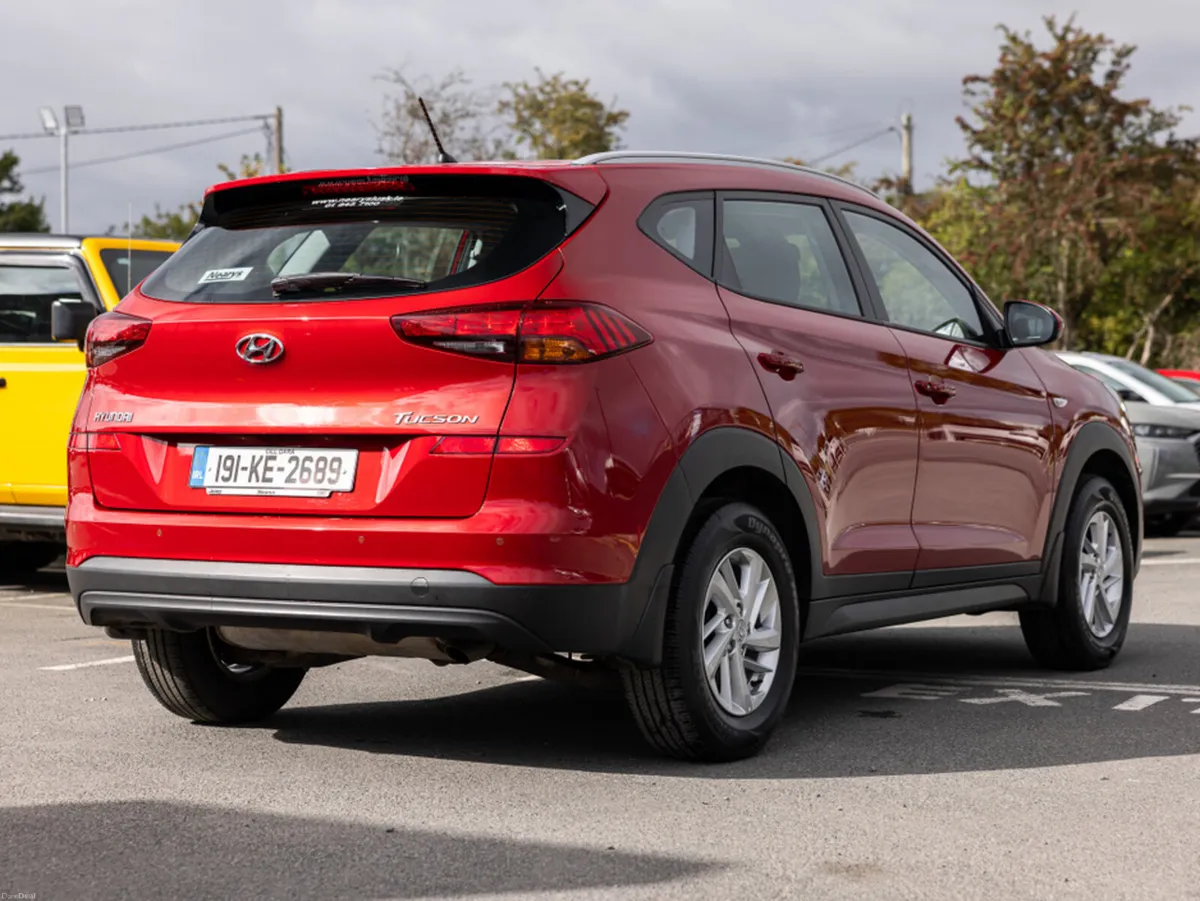 Hyundai Tucson IX35 COMFORT PETROL 5DR - Image 4