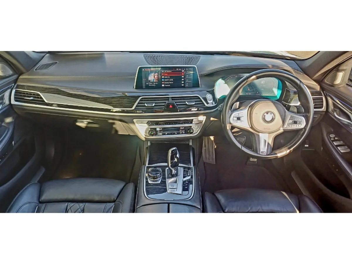 BMW 7-Series 730d M SPORT MHEV 4DR AUTO - Image 5