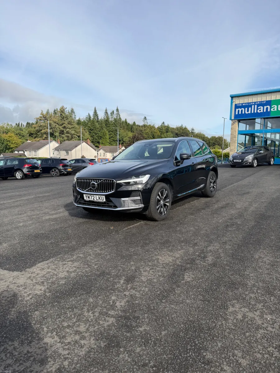 Volvo XC60 2023 - Image 3