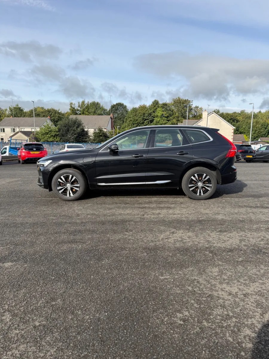 Volvo XC60 2023 - Image 4