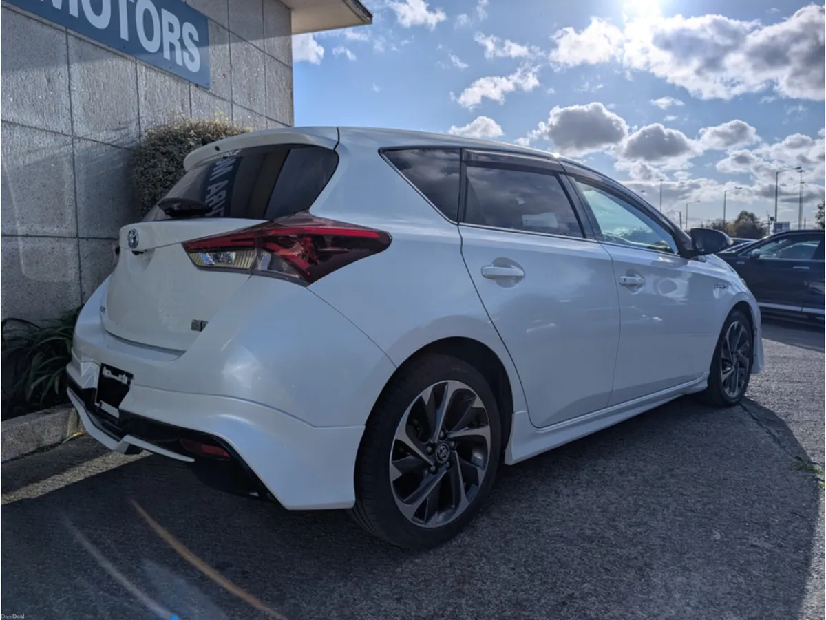 Toyota Auris G MODELLISTA HYBRID AUTOMATIC 1.8  PE - Image 6