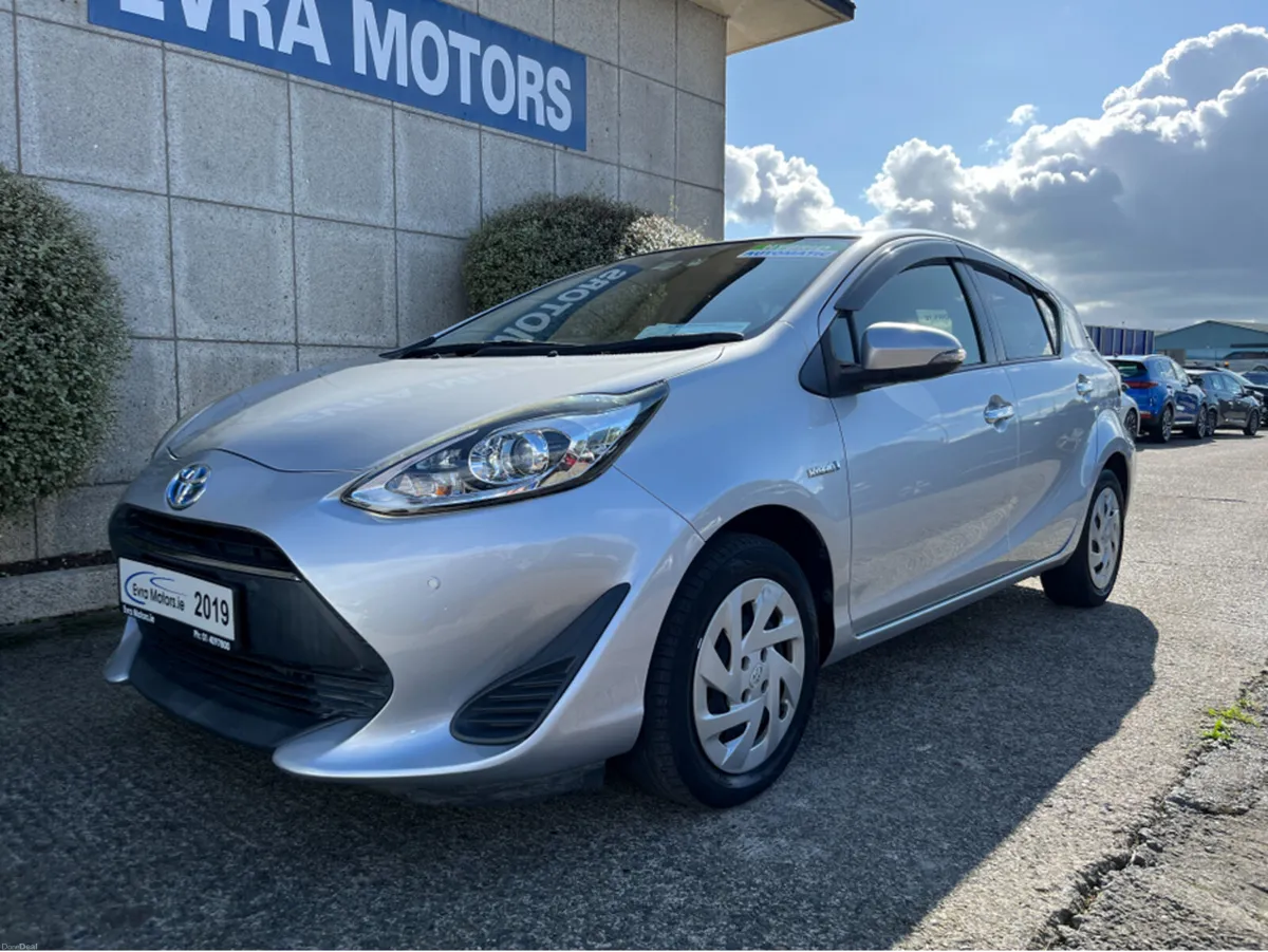 Toyota Aqua S STYLE AUTOMATIC HYBRID 1.5 PETROL // - Image 5