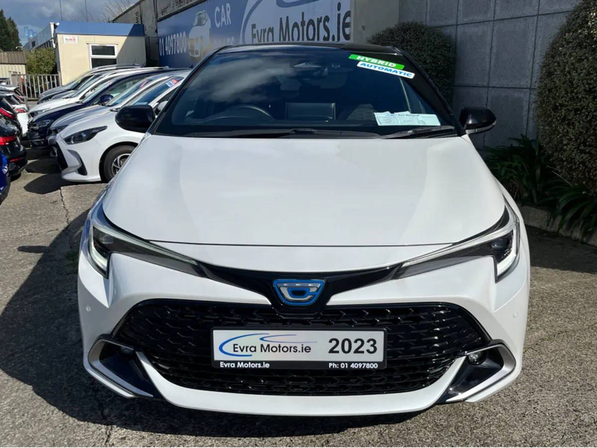 Toyota Corolla SPORT AUTOMATIC HYBRID 1.8 PETROL / - Image 2