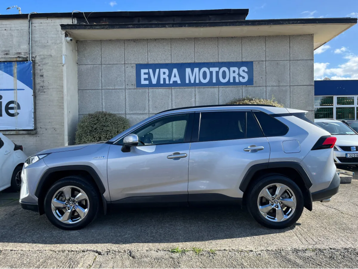 Toyota RAV4 SOL HYBRID AUTOMATIC 2.5 PETROL //HIGH - Image 6