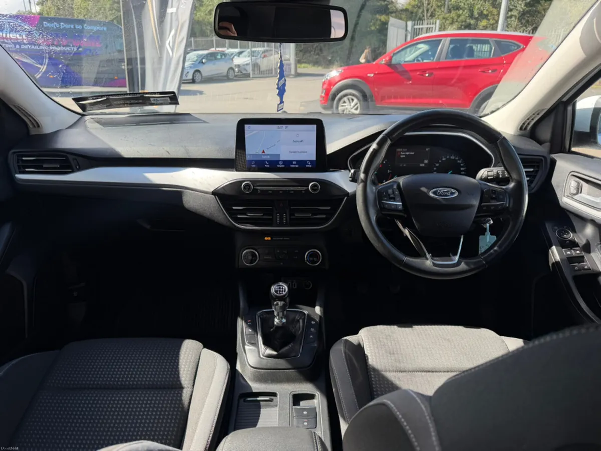 Ford Focus 1.5 TDCI ZETEC EDITION 5DR - FULL FORD - Image 3