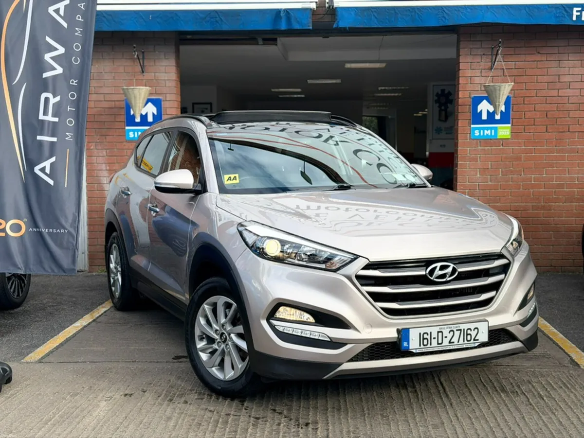 Hyundai Tucson 1.7 CRDI PREMIUM 5DR - PANROOF - Image 4