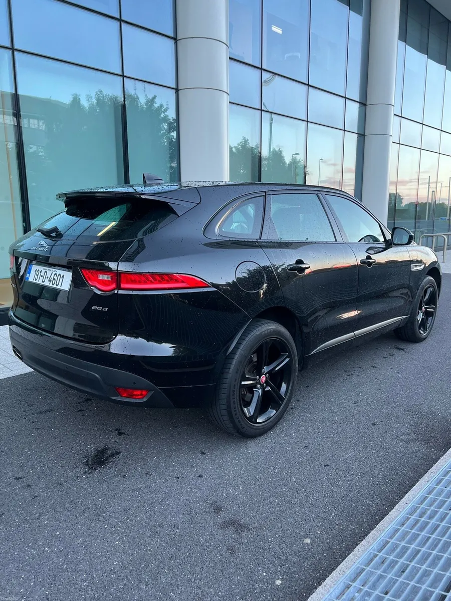 Jaguar F-pace R SPORT HIGH SPEC (NCT+Low mileage) - Image 4