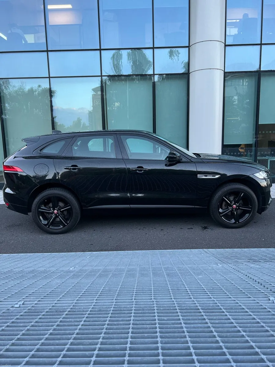 Jaguar F-pace R SPORT HIGH SPEC (NCT+Low mileage) - Image 6