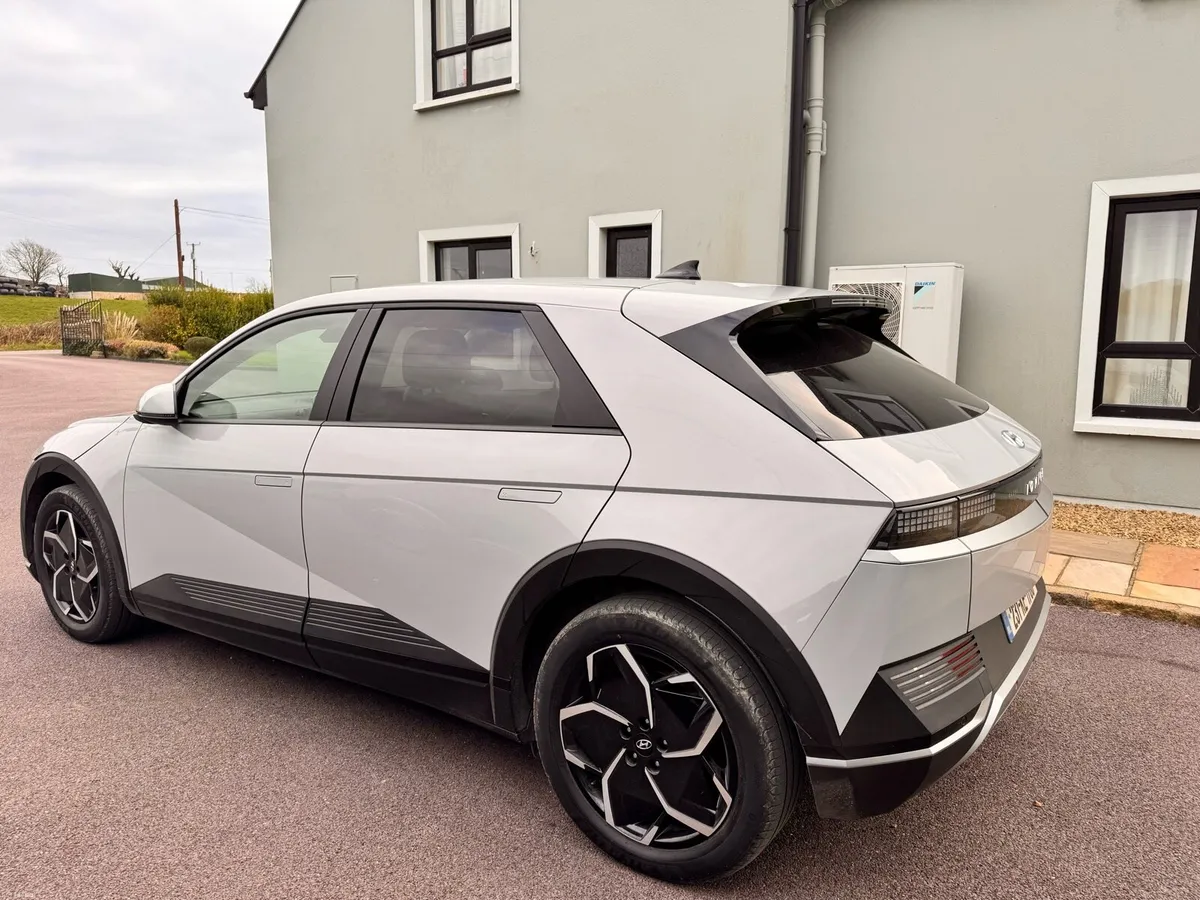 Hyundai Ioniq 5. EXECUTIVE PLUS 73 KWH BIG BATTERY - Image 6
