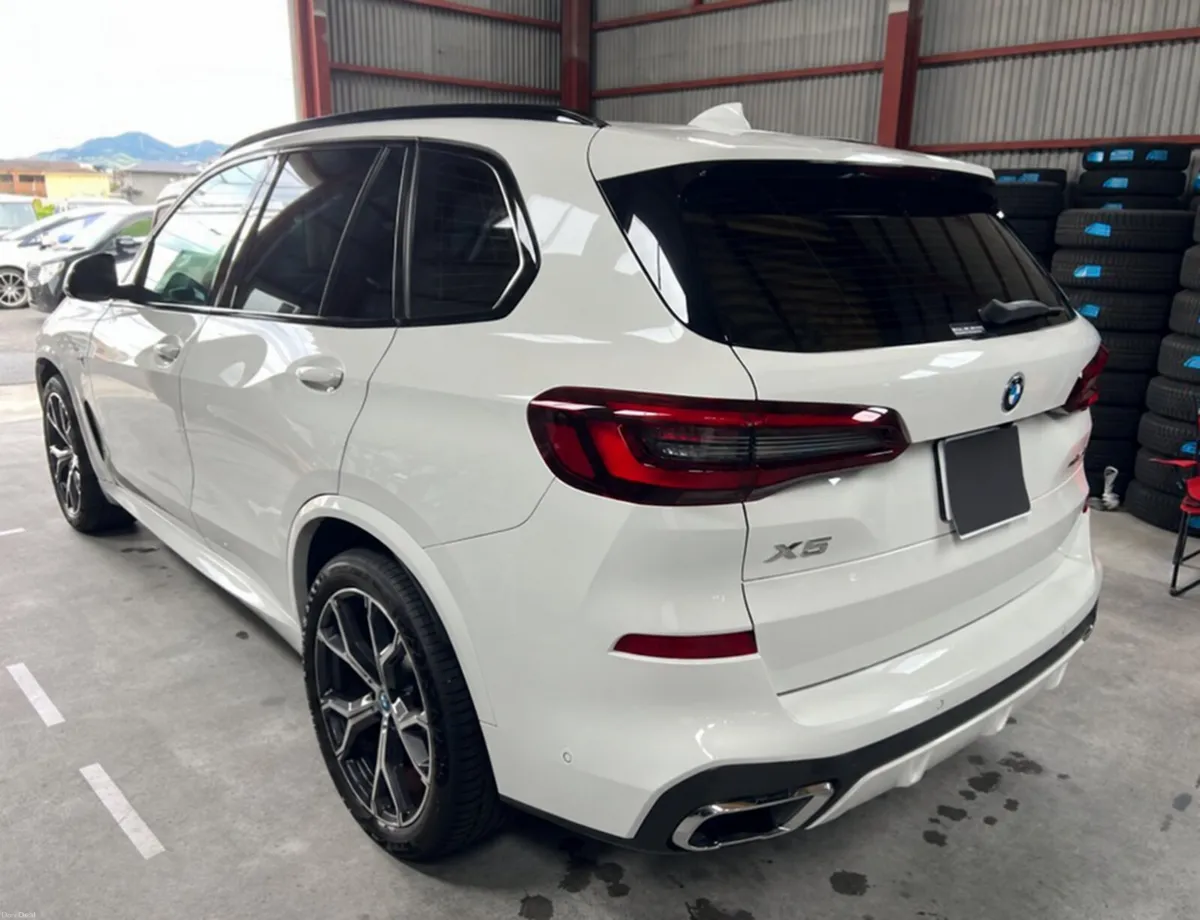 2021 BMW X5 xDrive45e M Sport - Image 2