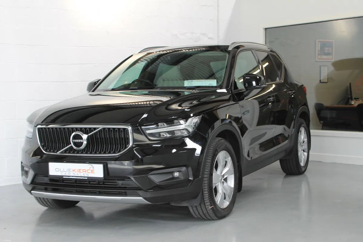 Volvo XC40 2020 Momentum Pro Automatic - Image 1