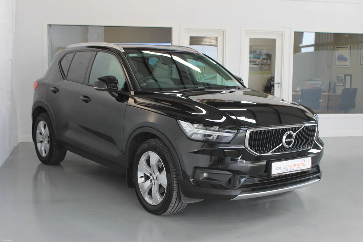 Volvo XC40 2020 Momentum Pro Automatic - Image 3