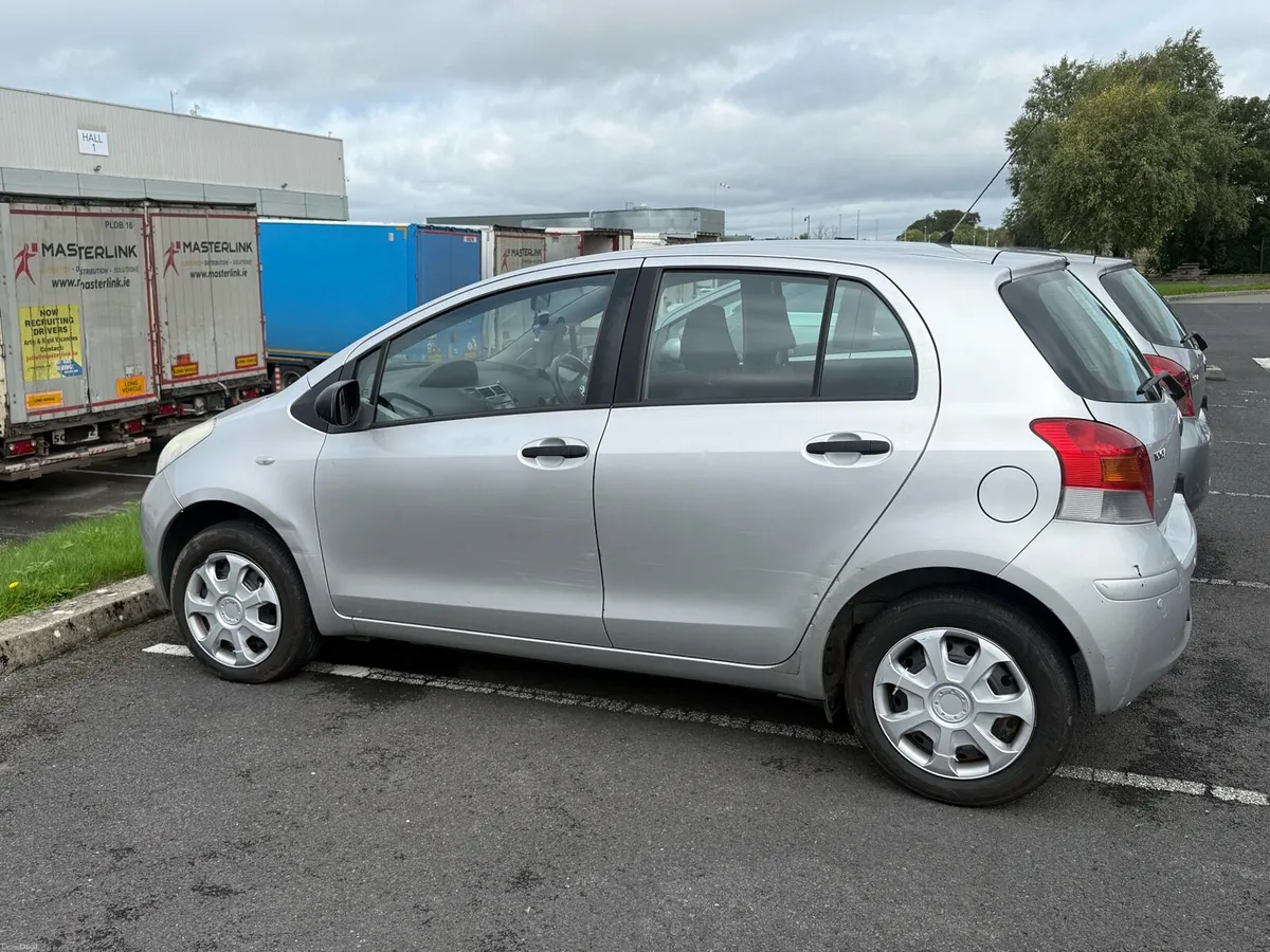 Toyota Yaris T2 2009 - Image 4