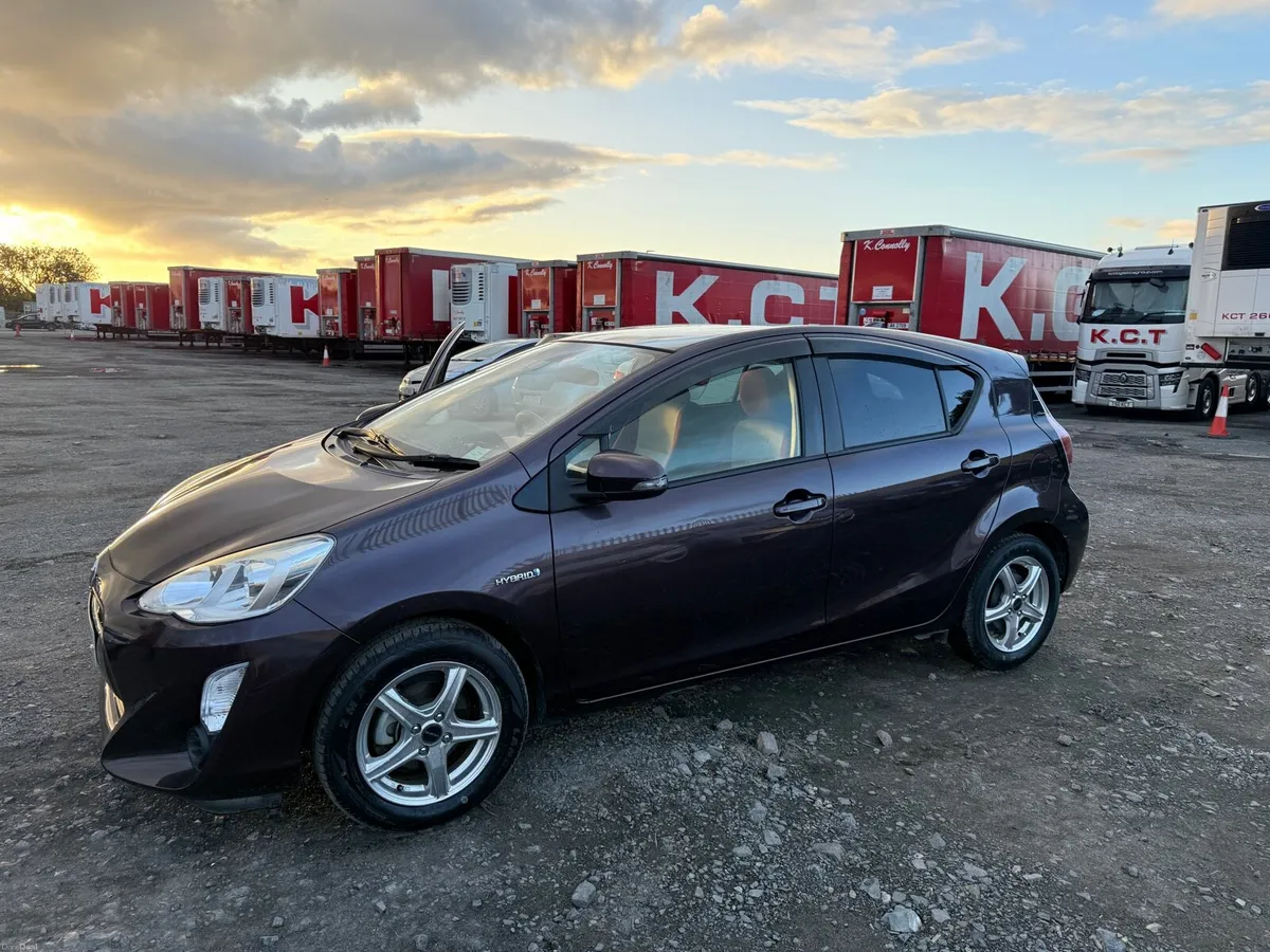 2016 Toyota Aqua 1.5 Hybrid Automatic - Image 4