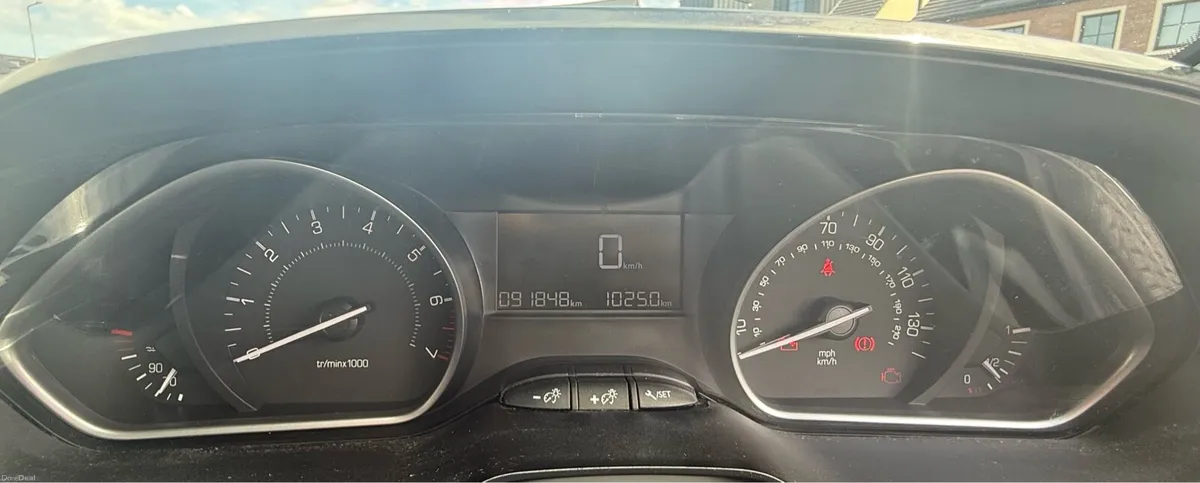 Car - Image 5
