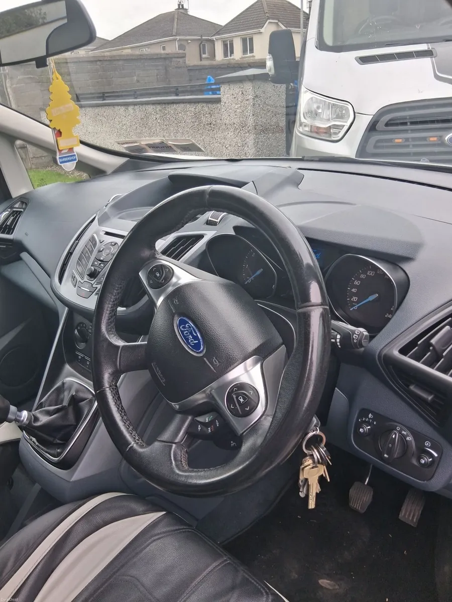 Ford C-Max 2012 - Image 4