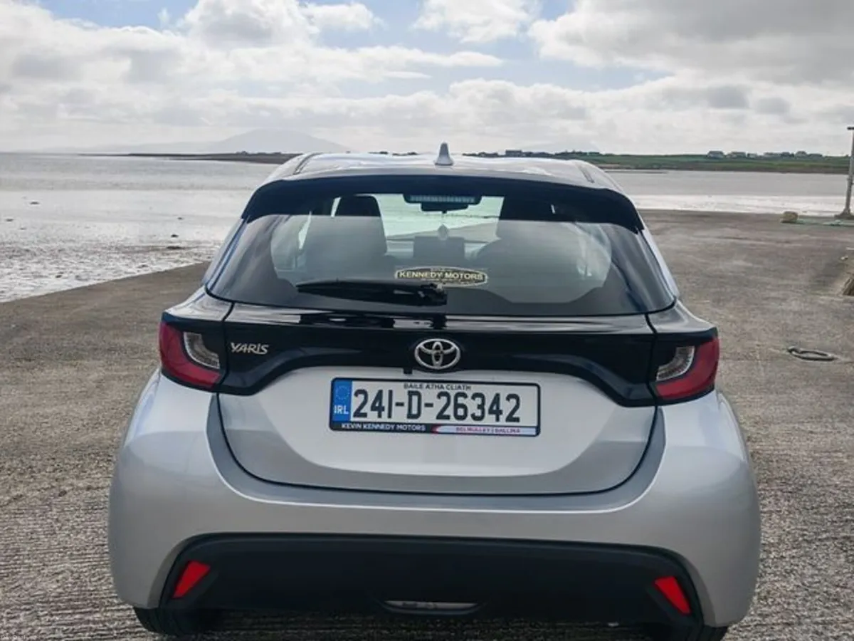 Toyota Yaris 1.5 Luna 4DR - Image 6