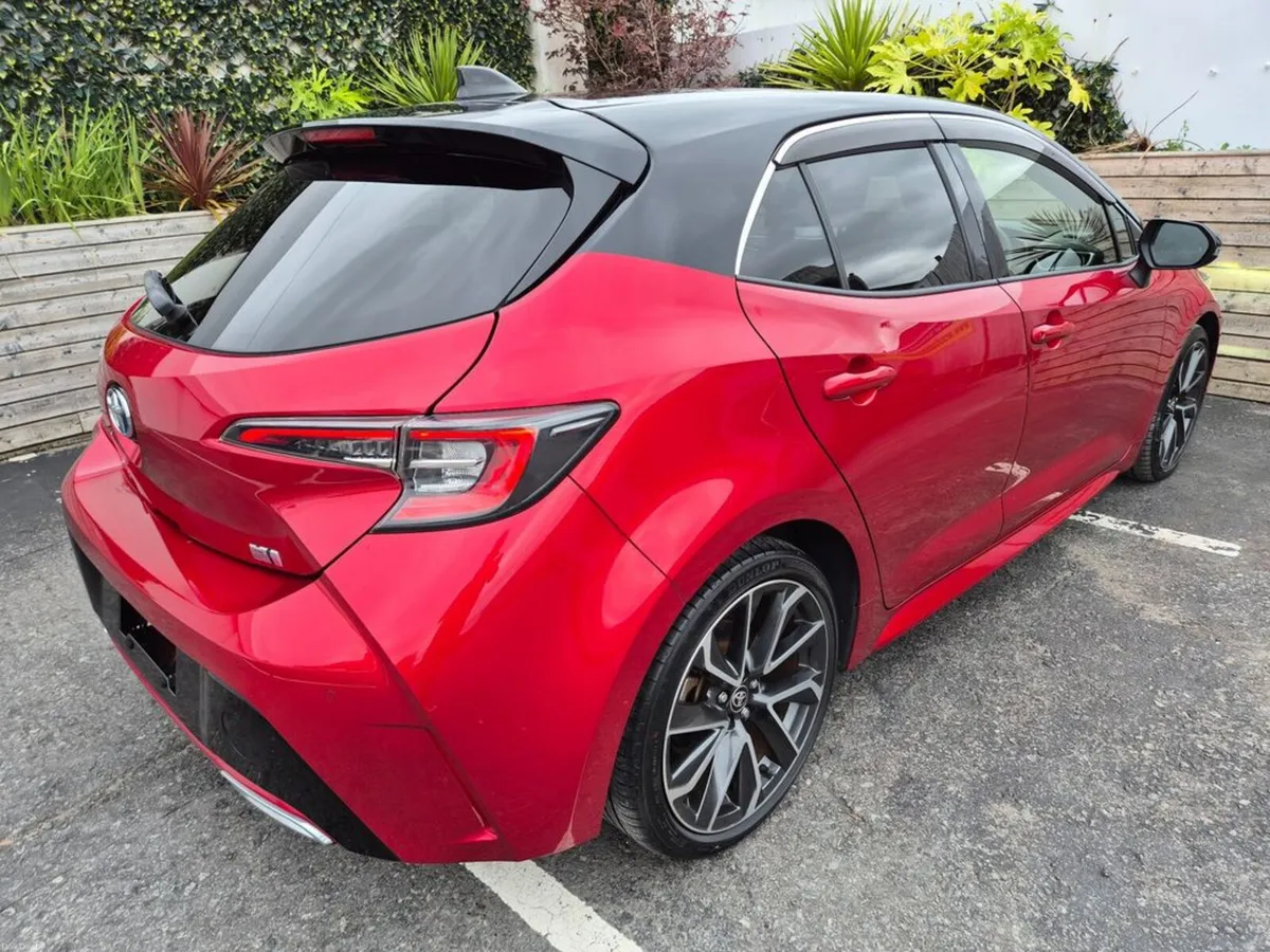 Toyota Corolla 1.8 HYBRID / SPORT / LOW MILEAGE / - Image 6