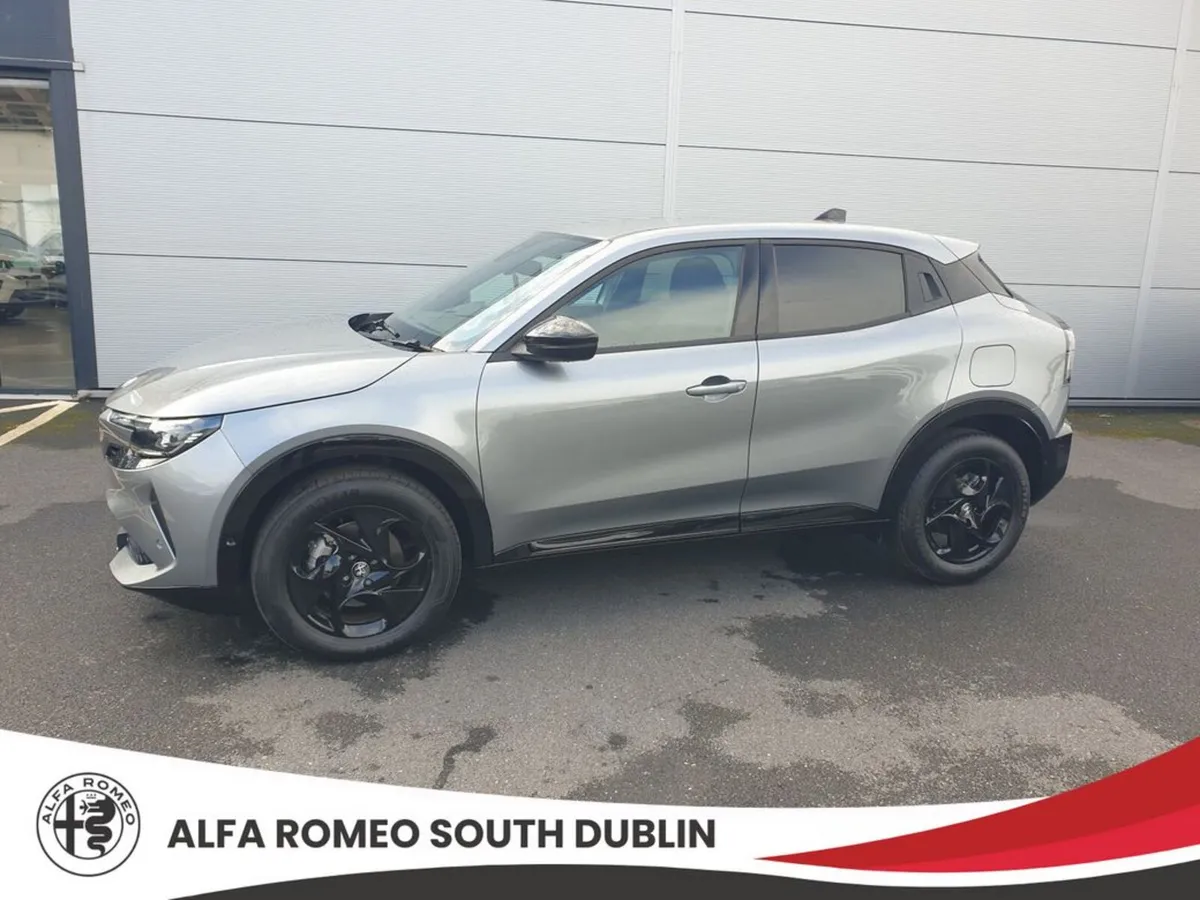 Alfa Romeo Junior 262D Ibrida "Premium + Tech" 1.2 - Image 2