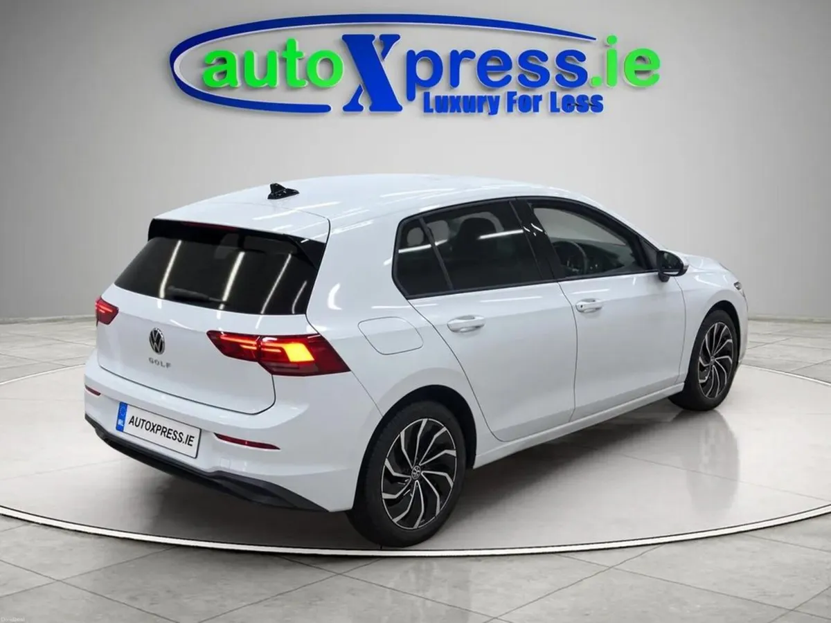 Volkswagen Golf 2.0 Diesel, ULTRA Low Mileage, Aut - Image 6