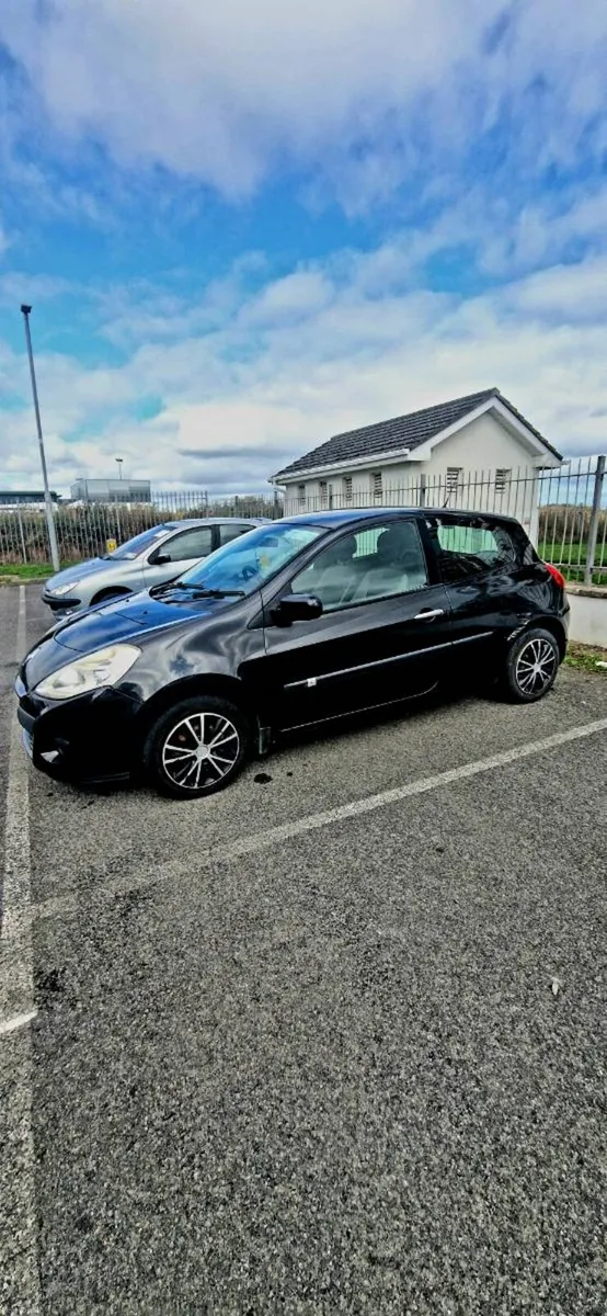 2010 Renault Clio 1.2 petrol Taxed and nct - Image 5
