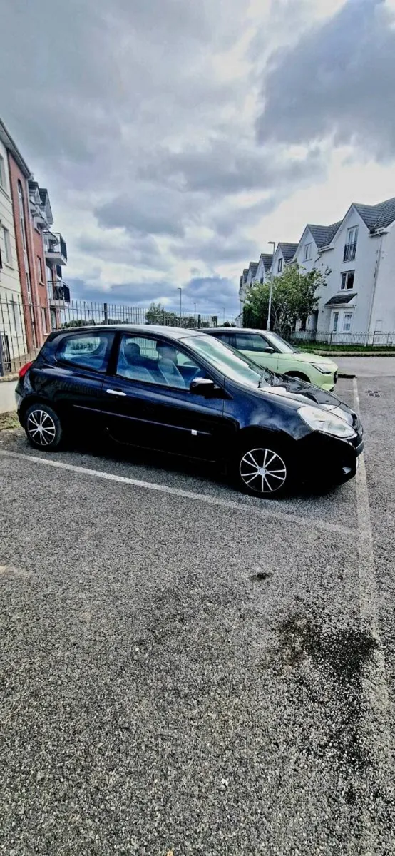 2010 Renault Clio 1.2 petrol Taxed and nct - Image 2