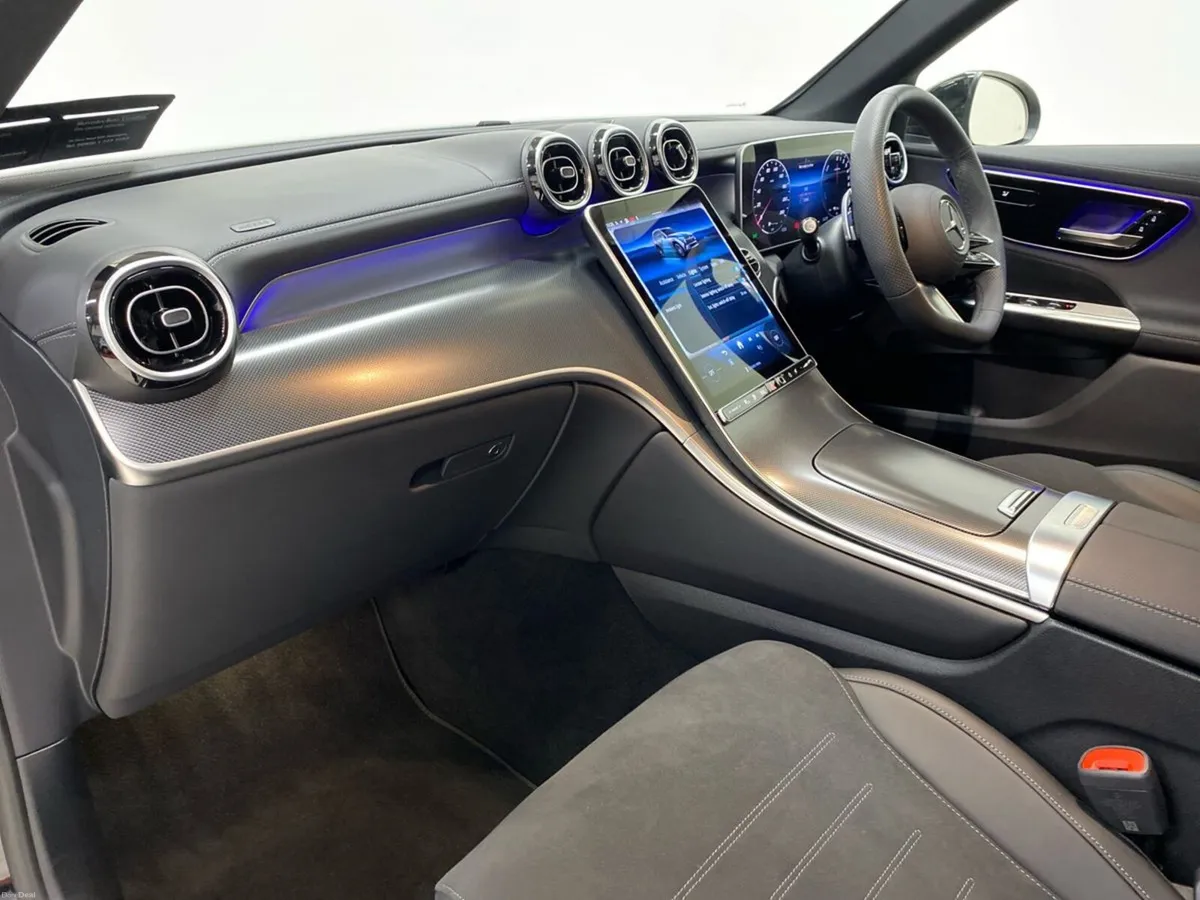Mercedes-Benz GLC GLC 300 e AMG Line Urban Edition - Image 6